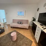 Apartman Lara